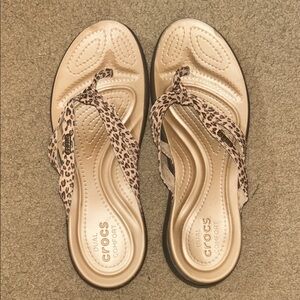 CROCS Women's Sandals with Leopard Print Straps - Tan
